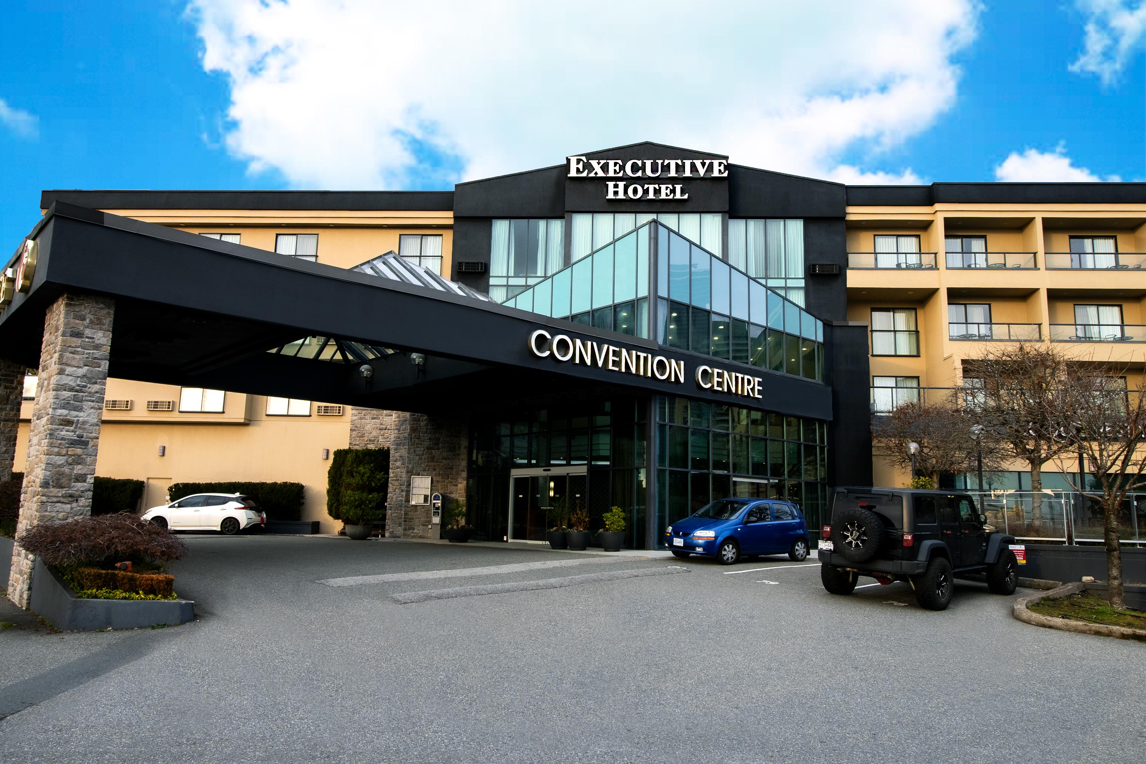 فندق بورنبيفي  أجنحة فندقية ومركز مؤتمرات إكزكيوتف بورنابي المظهر الخارجي الصورة
